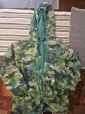 Lands' End Kids Packable Green Camo Hooded Rain Jacket Medium